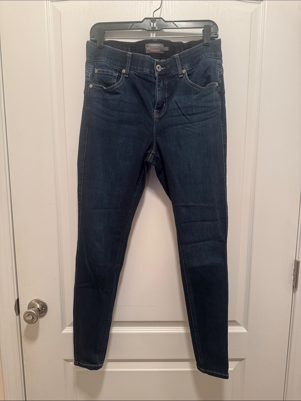 Torrid Feel The Fit Bombshell Skinny Premium Stretch Jeans - Women’s Size 12R